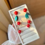 گوشواره آلبالویی