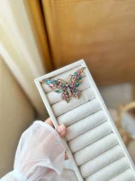 سنجاق سینه پروانه کریستالی چندرنگ بزرگ